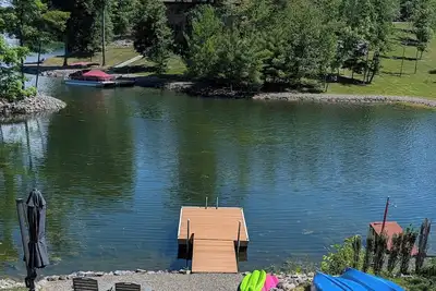 Image de Peaceful Lakefront Cabin w/ Private Dock and Kayaks