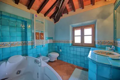 Image de Tuscan oasis overlooking Montepulciano, Villa with pool and exclusive garden