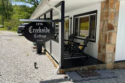 Image de Peaceful 2-bedroom cottage tucked away in the heart of the Smoky Mountains.