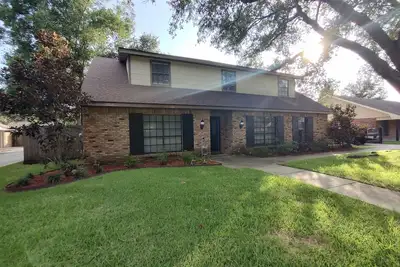 Image de Spacious 4-bedroom house in gorgeous Lafayette with private pool
