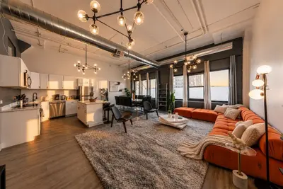 Image de Luxury 6br/4ba Suite Near McCormick with Skyline Views