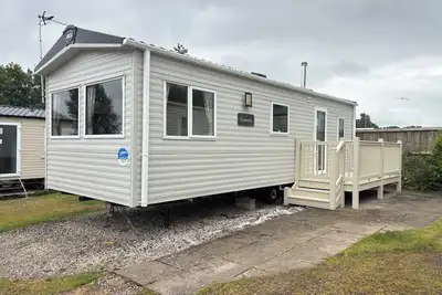 Image de Cozy Caravan with decking and parking