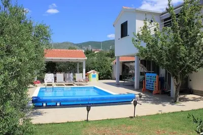 Image de Maison pour la famille avec la piscine Plano, Trogir (K-25953)