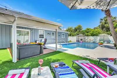 Image de Outdoor Oasis & All-Ages Fun! Gulf Coast Getaway