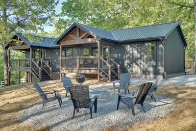 Image de Walk to Kentucky Lake! Pet-Friendly Murray Duplex