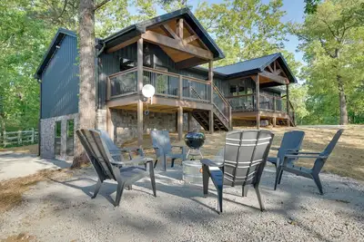 Image de Steps to Lake! Pet-Friendly Murray Retreat w/ Deck