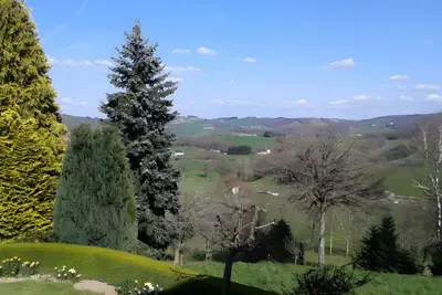 Image de Gîte Les Sapins Douglas : maison de vacances avec vue montagne, balcon et Wi-Fi