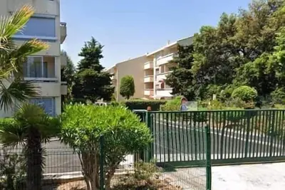 Studio cosy au Dramont, à 300 m de la plage