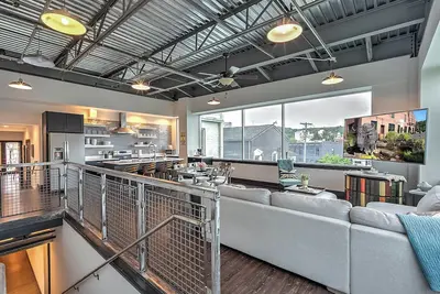 Image de Spacious and Fun 5br Downtown Frankfort Loft Near Dining & Distilleries