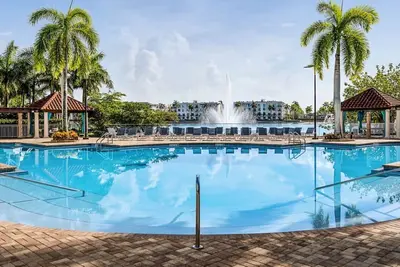 Image de Fifa World Cup 2026 · Entire Private Villa · Marriott Resort · 8 Guests · Miami