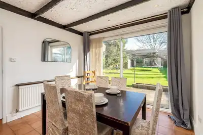 Image de Spacious 3-Bedroom Home in Watford - Pass the Keys