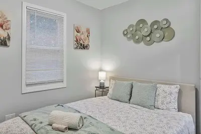 Image de Cozy 4br 2ba Worth Home