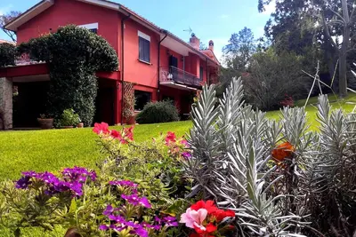 Image de Cozy and spacious villa, ideal for groups and families, close to the city center