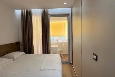Image de Studio apartment with view