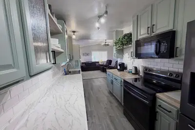 Image de Large Home, Sleeps 13, Hot Tub, Starlink, Air Conditioning