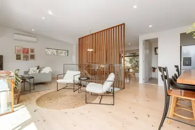 Image de Sol Lucien Rye Home!