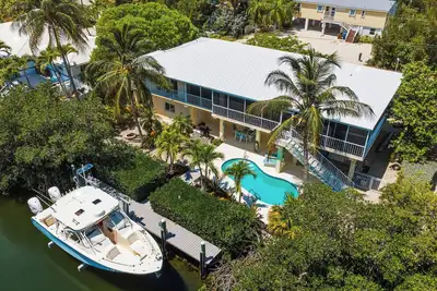 Image de Sombrero Sanctuary ~ Pet Friendly Pool Home, Steps to the Beach!