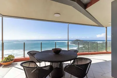 Image de Shadows Residence - Oceanstays - Oceanfront -Pet friendly