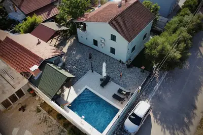 Image de Maison de vacances avec la piscine Kakma, Biograd (K-25530)
