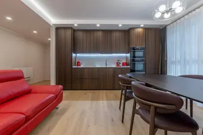 Image de Well-kept 98m² apartment with refined design, ideal for couples, families, business trips or charming stays up to 4 guests, on the first floor of a renovated building with lift (Not suitable for disabled guests). Located in Ferrara’s historic center (Z