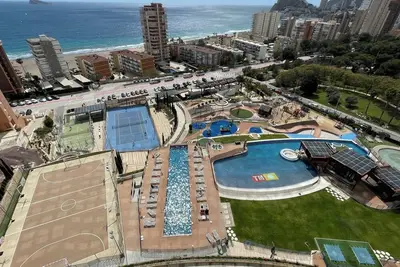 Image de Sun, beach and breeze: the ultimate seaside experience
