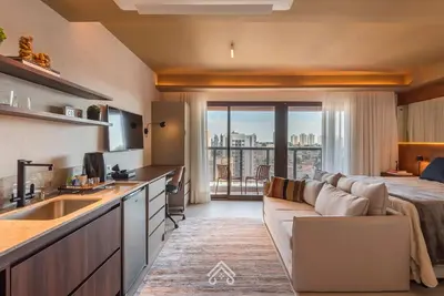 Image de Silence, Design, and Parking 5 minutes from the Center | Lyvvo