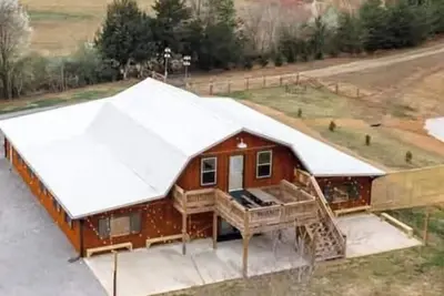 Image de Cozy 2-bedroom barn in pleasant LaFayette with Ac