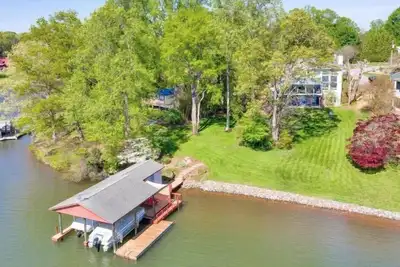 Image de New Rental! Visit Golden Glow Getaway!