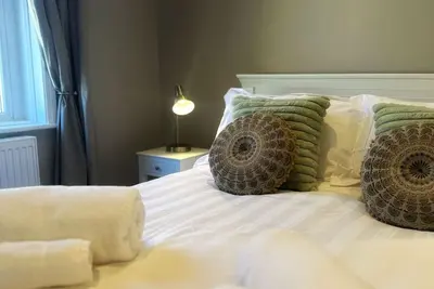 Image de Cottage-Famille-Salle de bain privée-Vue sur Rue