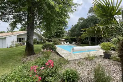 Image de Villa avec piscine et animaux admis - 8-10 pers.