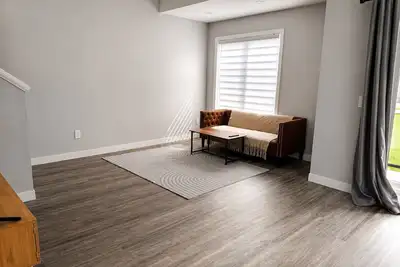 Image de Relax & Unwind | 2br + Private Balcony · 2. 5 Baths · Doon South, Kitchener