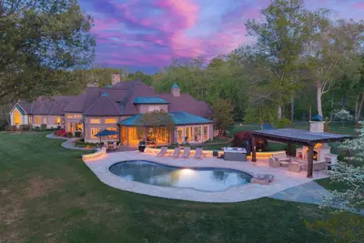 Image de Holly Pointe Estate, Sleeps 25+ Pool, Pickle Ball