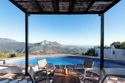 Image de Utter privacy with stunning views 2br villa, just 100 yards outside\n village.