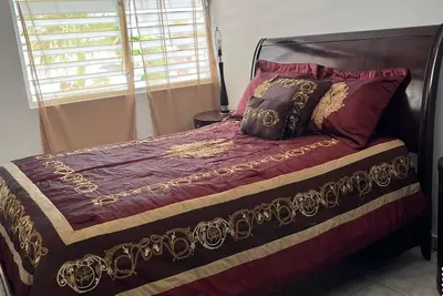 Image de 2-bedroom apartment in peaceful San Juan with Ac