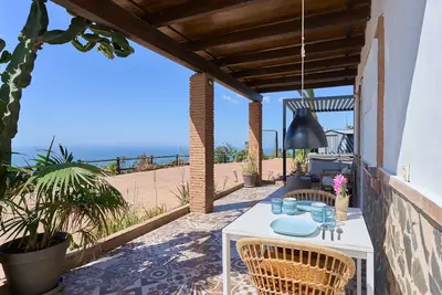 Image de Villa « Javier » avec vue sur mer, piscine privée et lit balinais