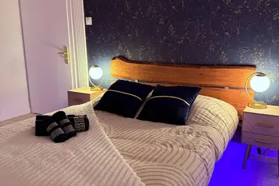 Image de César Room - Appartement Antique 2-3 pers, parking privé, proche centre et gare