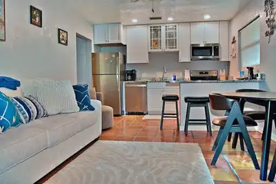 Image de Manatee River Bungalow - 4