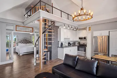 Capitol Hill Retreat - Virtual Both units