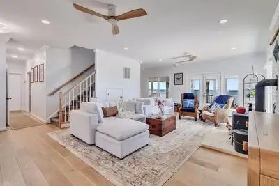 Image de Seaglass Sands - Spacious family home - Private Beach - Kayaks - Game Room