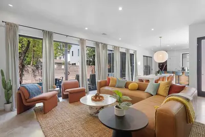 Image de Refined Rainey Retreat - Pool - Hot tub - Fire Pit