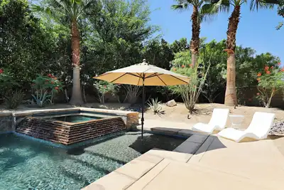 Image de La Quinta Border Huge Salt Pool & Outdoor Kitchen 4bd/3. 5ba