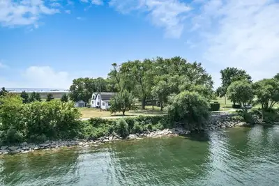 Image de Majestic Oasis by the shores of Lake Ontario minutes away from Niagara Falls