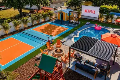 Image de New! Pickleball, Heated Pool, Game Room, Fire Pit
