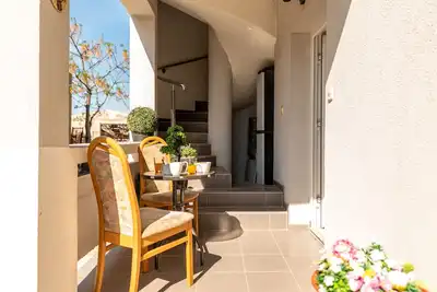 Image de Appartement de deux chambres avec la terrasse Vir (A-25528-c)