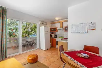 Image de Appartement de deux chambres avec le balcon et la vue sur le mer Punat, Krk (A-25968-a)