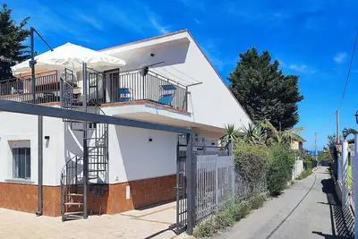 Image de 1 bedroom pet friendly apartment in Trabia