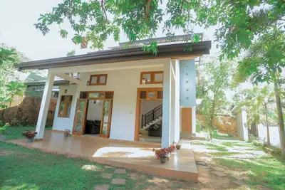 Image de Spacious 5-bedroom villa near Ragama Teaching Hospital