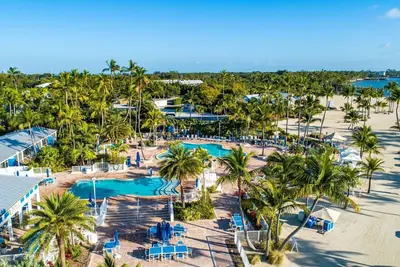 Image de Oceanstay w/  Pool Access | 2 mi to Founders Pk | Bike & Picnic Outdoors