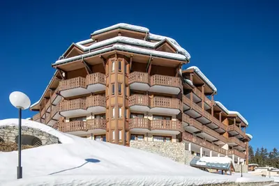 Image de Base alpine familiale pour 5 à Doucy