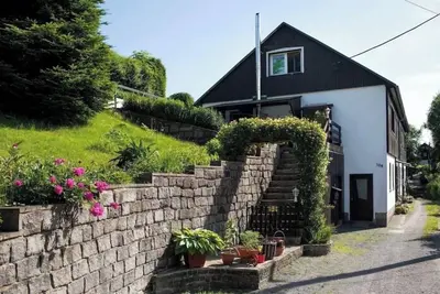 Image de Comfortable vacation apartment in Saxon Switzerland - with terrace and garden